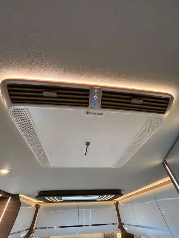 Nouveau TABBERT BELLINI 590 SDQ/F 8