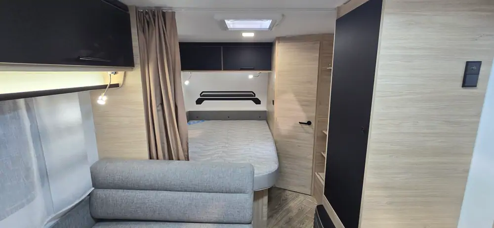 Nieuw CARAVELAIR 410 SPORT LINE 3