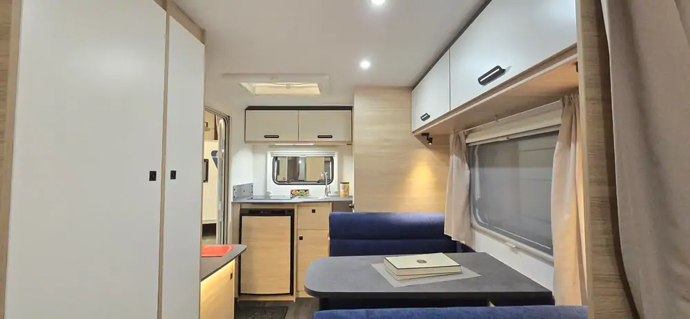Nouveau CARAVELAIR 460 ALBA 5