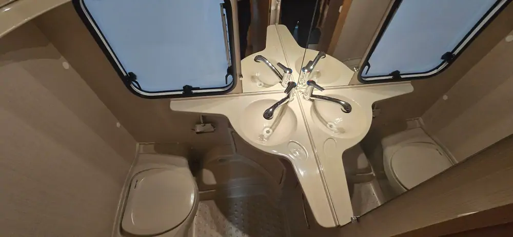 Occasie CARAVELAIR AMBIANCE STYLE 486 10