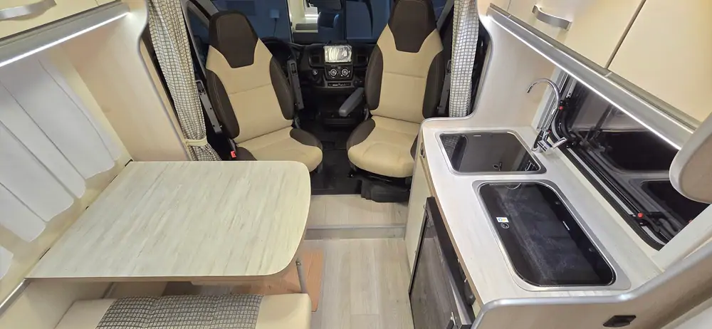 Nouveau ACROSS CAR Aero Compact 585 CD 11