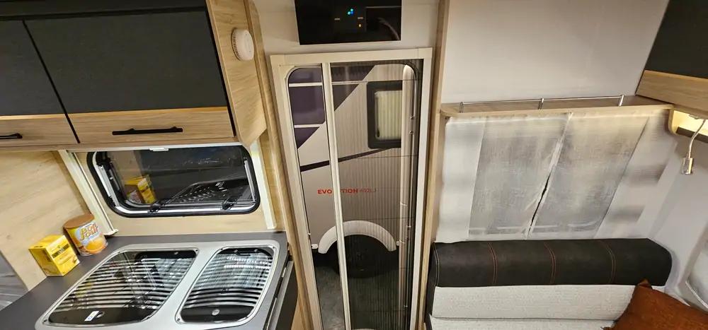 Nouveau CARAVELAIR ANTARES TITANIUM 450 9