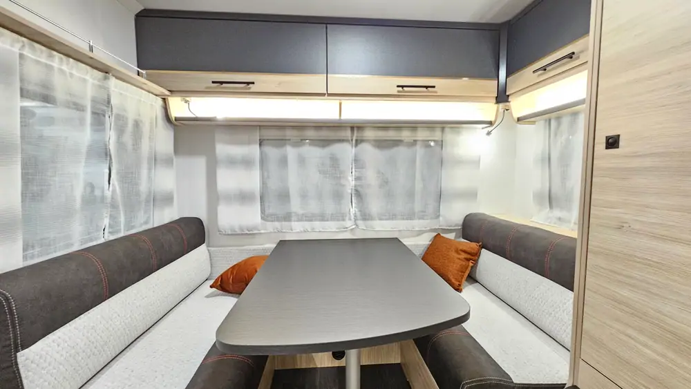 Nouveau CARAVELAIR ANTARES TITANIUM 450 5