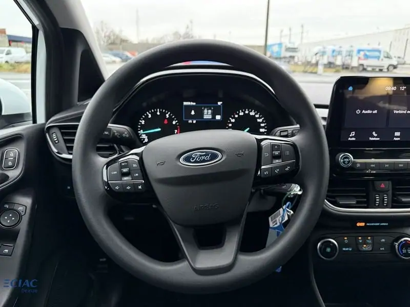 Occasie Ford Fiesta mca Connected 1.1i 75pk / 55kW M5 PN3GZ - "Frozen White" Speciale niet-metaalkleur 13