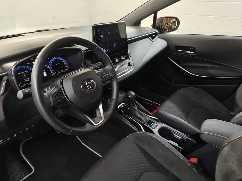 Occasie Toyota Corolla Premium - 10444km - Garantie RED - Rouge 4