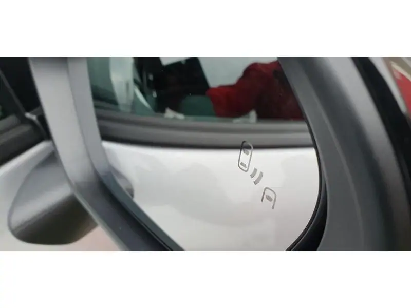 Nieuw Toyota Yaris cross B-SUV 1.5 TNGA HEV 130 2WD CVT Premiere 2VU - Silver Metallic/ Black 7