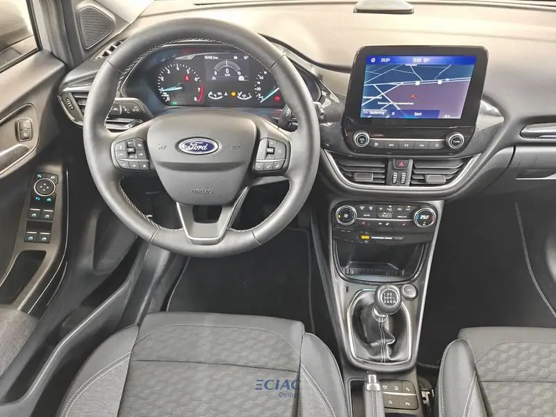 Occasie Ford Puma Titanium 1.0i EcoBoost mHEV 125ps / 92kW 2ZM - Metaalkleur "Solar Silver" 3