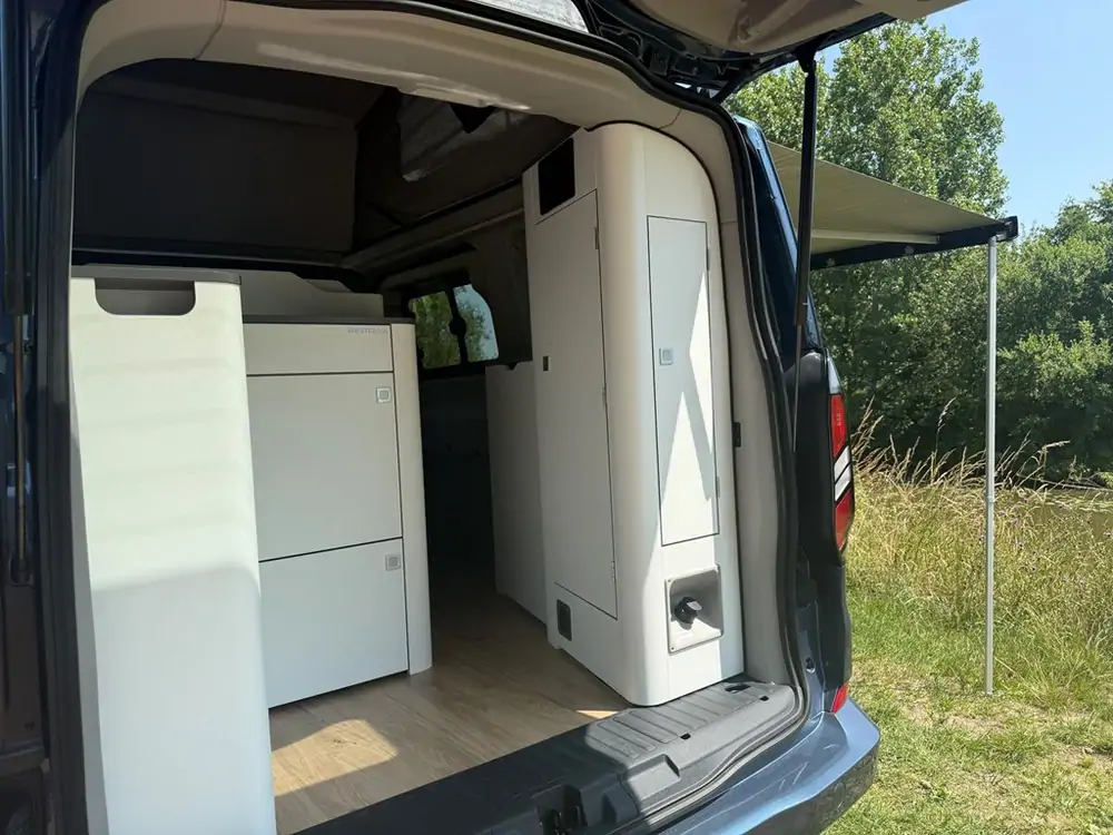 Nieuw Ford Transit custom v710 CAMPER 320S TITANIUM 2.0TD170 S6.2 A8 FWD LWB 2.0 TDCi 170pk / 125kW TODO - BLUE METALLIC 8