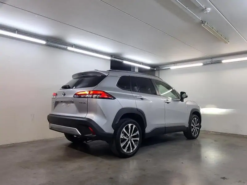 Occasie Toyota Corolla cross SUV 2.0 Hybrid 2WD CVT Style LHD 1L0 - SHIMMERING SILVER METALLIC 10