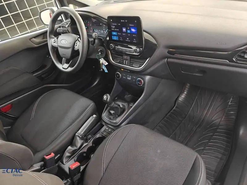 Occasie Ford Fiesta mca Connected 1.1i 75pk / 55kW M5 PN3GZ - "Frozen White" Speciale niet-metaalkleur 10