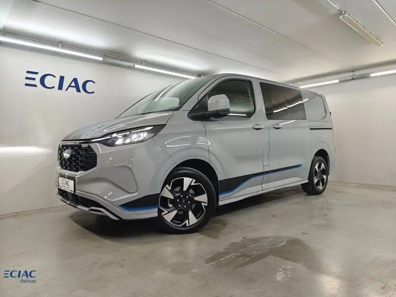 Occasie Ford Transit custom v710 MULTI-USE 320S SPORT 2.5T 227 T62P CT FWD SWB 2.5i 232pk / 1 PN4EG - Premium niet-Metaalkleur: Grey Matter 1