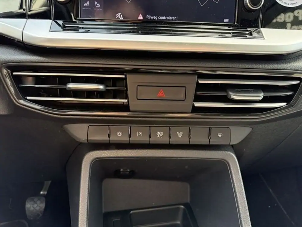 Occasie Ford V761 tourneo connect Tourneo Connect Titanium 1.5 Ecoboost 114PS M6 PCAAG - Graphite Grey - metaalkleur 29