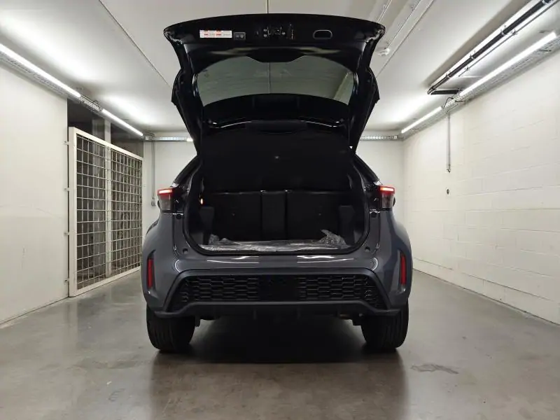 Occasie Toyota Yaris cross B-SUV 1.5 TNGA HEV 130 2WD CVT GR Sport M29 - Storm Grey Metallic / Black 11