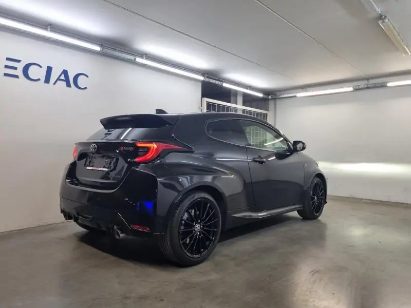 Occasie Toyota Yaris gr Hatchback 1.6L Turbo MT Hi-Pack LHD 219 - PRECIOUS BLACK METALLIC 8