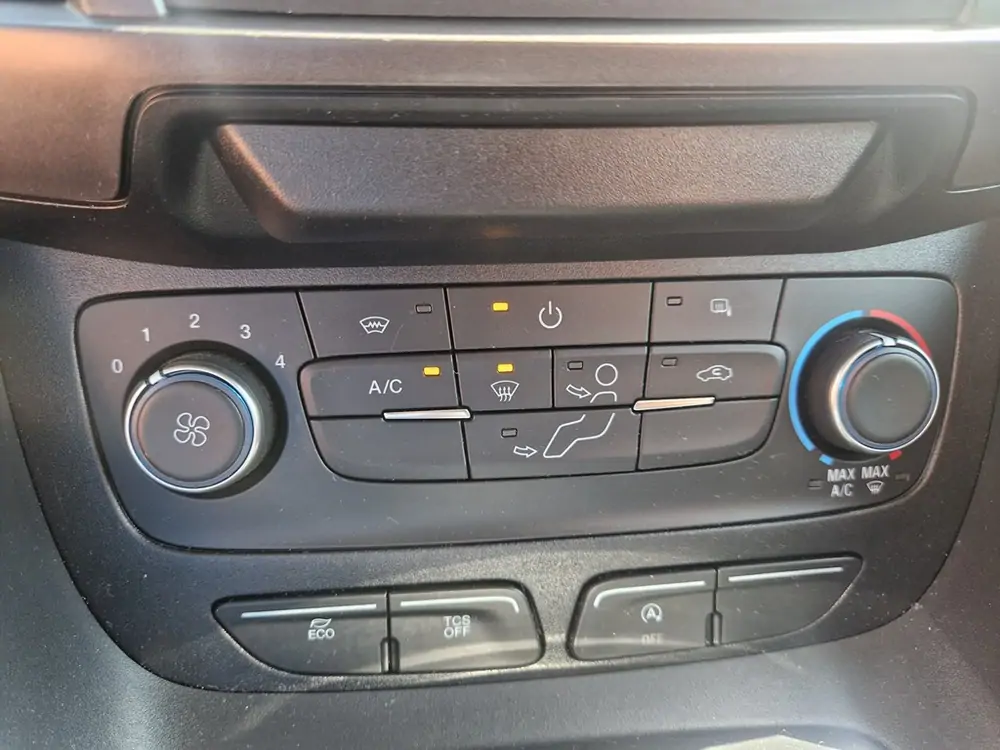 Demo Ford Transit connect v408 L1 Korte Wielbasis - T200 - Trend - 1.0 EcoBoost 100pk / 74kW (170Nm) M6 1.0 Ecoboost 100ps AXQ - Metaalkleur: Magnetic 17