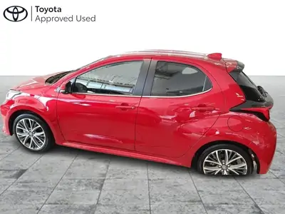 Nieuw Toyota Yaris 5 d. 1.5 Hybrid e-CVT Elegant LHD 3U5 - EMOTIONAL RED METALLIC P