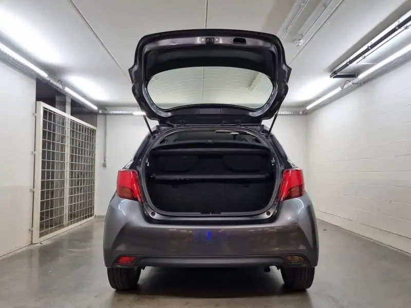Occasie Toyota Yaris 5d. 1.33 VVT-I 6MT Life LHD 1G3 - DARK GREY METALLIC (1G3) 9