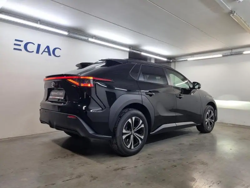 Nieuw Toyota Bz4x SUV LWB EV 2WD AT Business Plus LHD 202 - BLACK 11