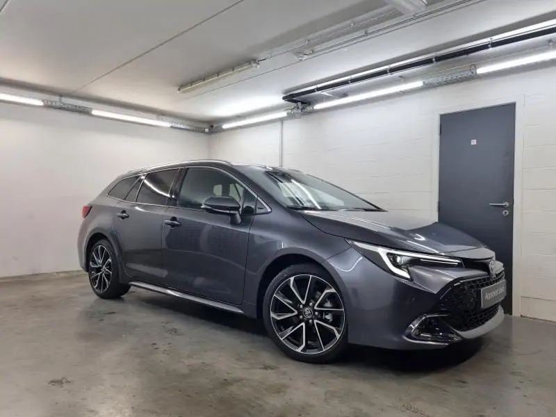 Nieuw Toyota Corolla hb & ts Touring Sports 1.8 Hybrid CVT Premium LH 1G3 - Grey Metallic (1G3) 2