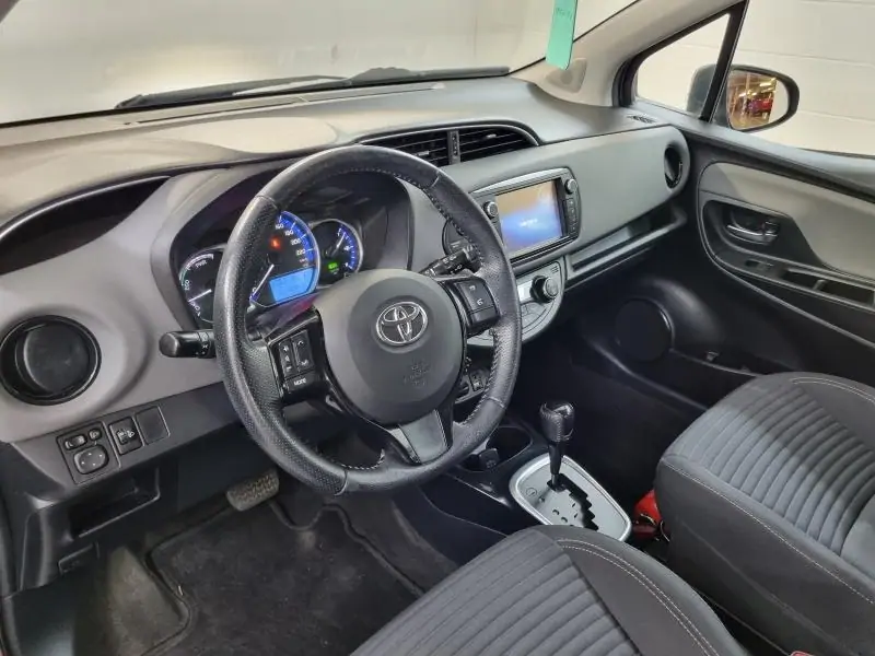 Occasie Toyota Yaris 5d. 1,5 Hybrid e-CVT Style LHD 1G2 - PLATINIUM BRONZE METALLIC (1G2) 5