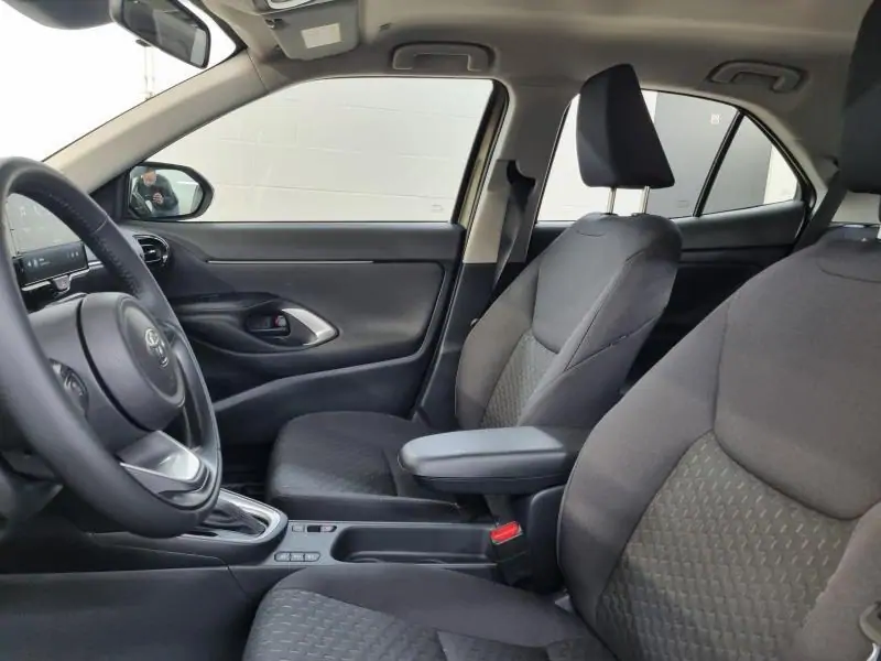 Occasie Toyota Yaris Cross Dynamic -Trekhaak - parkeersensoren - 1280km - Garantie GREEN - Vert 5