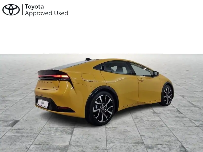 Nieuw Toyota Prius plug-in Liftback Plug-In Hybride CVT Premium Plu 5C5 - Mustard ME 12