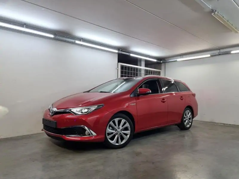 Occasie Toyota Auris Touring Sports 1.8 CVT HSD TC Lounge LHD 3R3 - RED MICA (3R3) 1