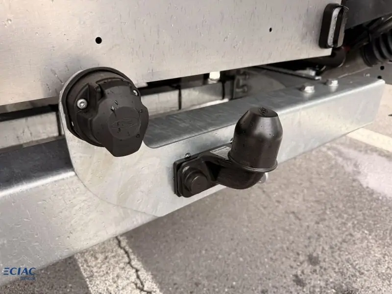 Nieuw Ford Transit 2t mca 350E Chassis enkele cabine L4 Trend M6 2.0 TD 130pk / 96kW N PN3GZ - "Frozen White" Speciale niet-metaalkleur 10