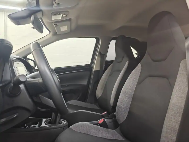 Occasie Toyota Aygo X X play - Garantie BLACK - BLACK 4