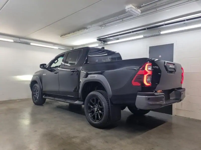 Nieuw Toyota Hilux 4x4 Double Cab 2.8L Diesel MHEV 6AT Invincib 218 - ATTITUDE BLACK 7