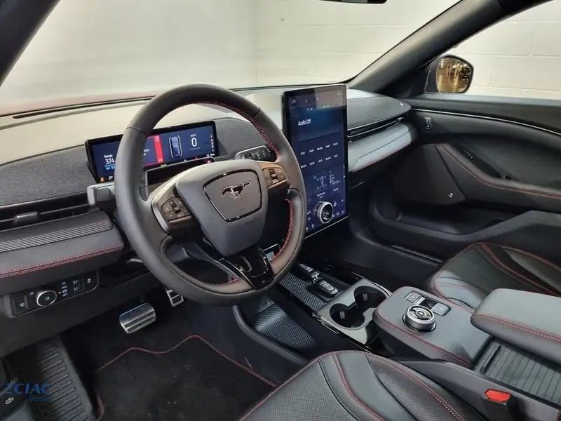 Nieuw Ford Mustang mach-e AWD 76kWh Standard Range 269pk/198kW - A1 7YF - "Rapid Red" Exclusieve metaalkleur 5