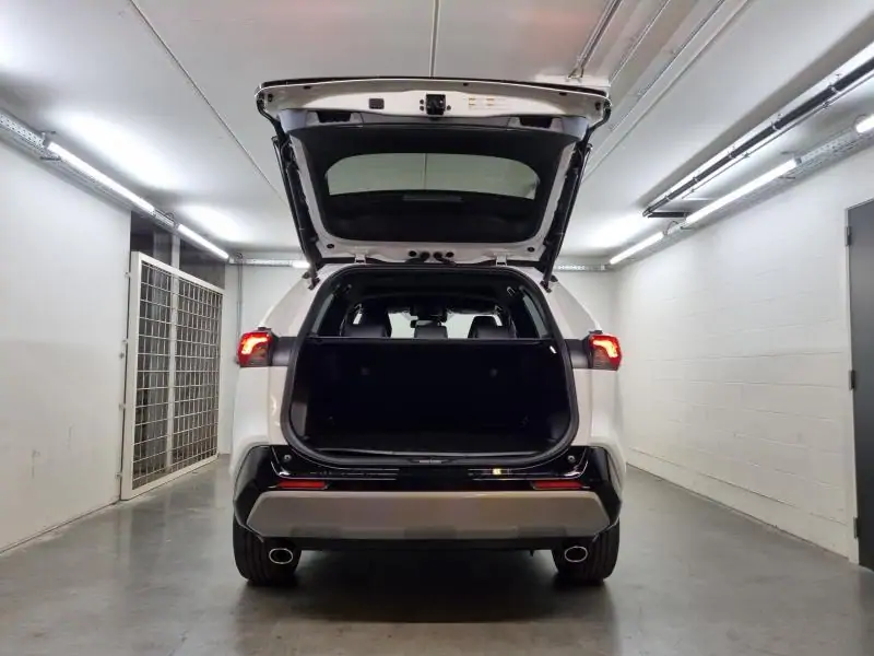Occasie Toyota Rav4 5 d. 2.5 Hybrid 2WD e-CVT Style LHD 2QJ - WHITE PEARL / BI-TONE 9