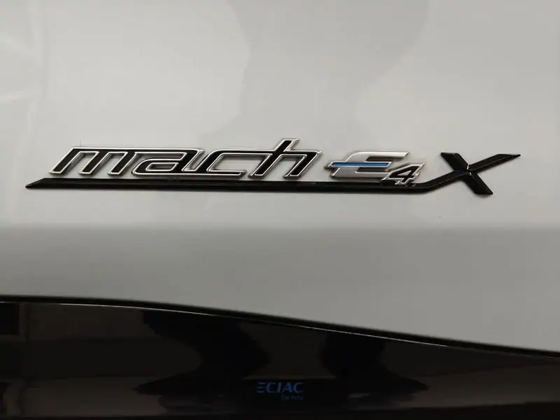 Nieuw Ford Mustang mach-e GT 99kWh Extended Range 487pk/358kW - A1 PN4HZ - "Space White" Metaalkleur 10