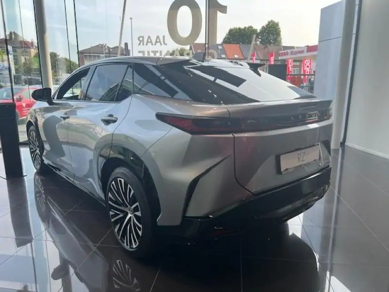 Demo Lexus Rz SUV 300e AT FWD Privilege Line LHD 1L2 - Sonic Platinum 4