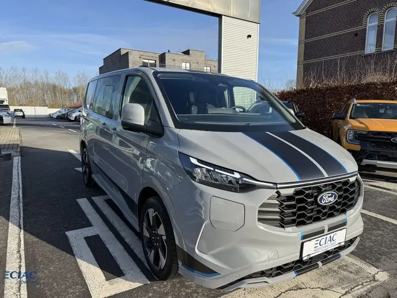 Occasie Ford Transit custom v710 MULTI-USE 320S SPORT 2.5T 227 T62P CT FWD SWB 2.5i 232pk / 171kW PHEV PN4EG - Premium niet-Metaalkleur: Grey Matter 3