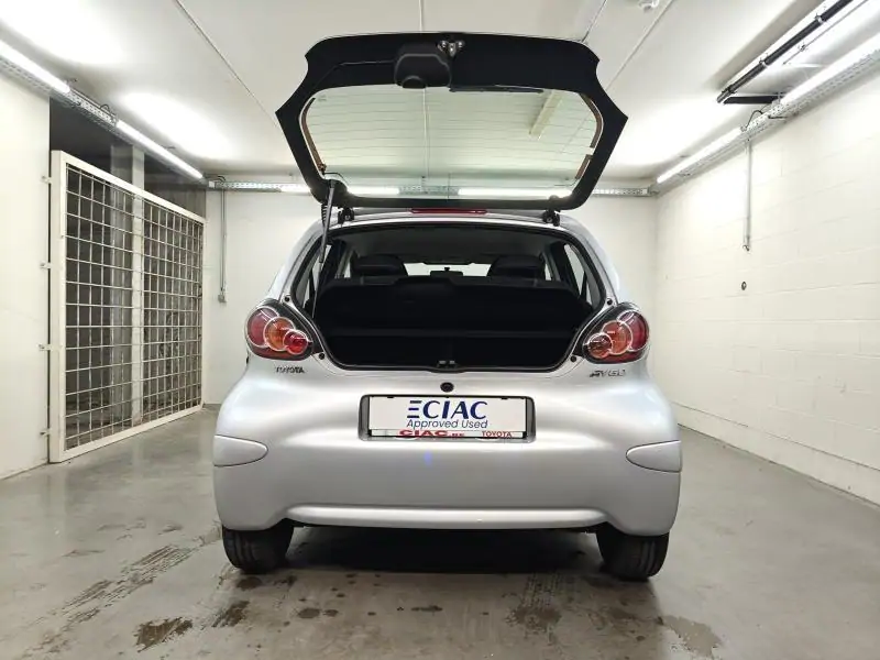 Occasie Toyota Aygo Life - 60987km - Airco - Garantie GREY - Gris 9