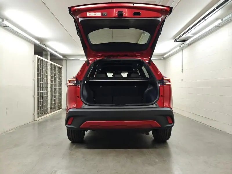 Nieuw Toyota Corolla Cross Style - Zetelverwarming - elek koffer - Nieuwe wagen RED - Rouge 9