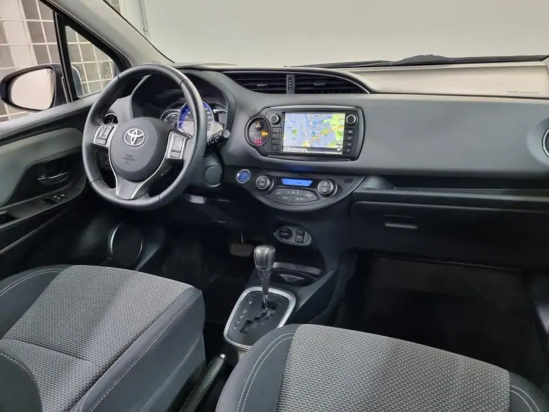 Occasie Toyota Yaris 5 d. 1,5 Hybrid e-CVT Active LHD 8X2 - NEBULA BLUE METALLIC (8X2) 11