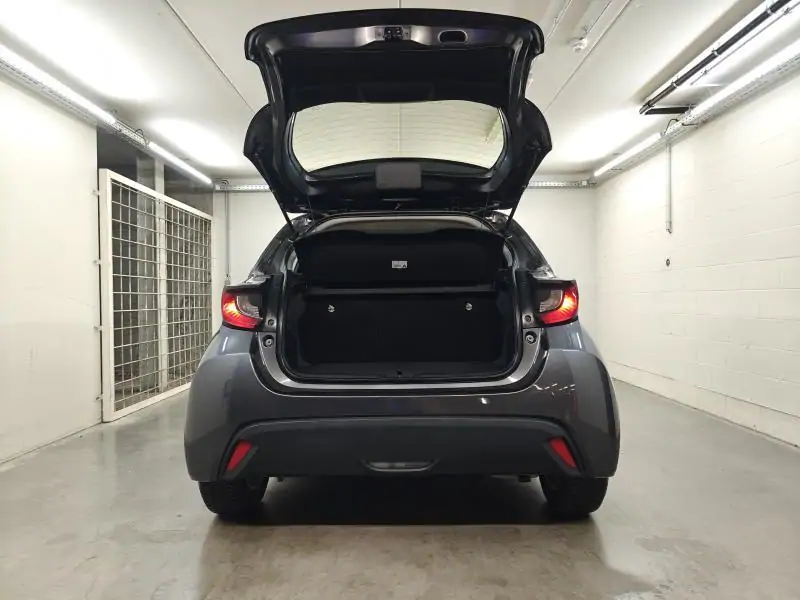 Occasie Toyota Yaris Dynamic - 24011km - Garantie GREY - Gris 8