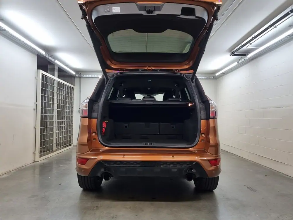 Occasie Ford Kuga . 9
