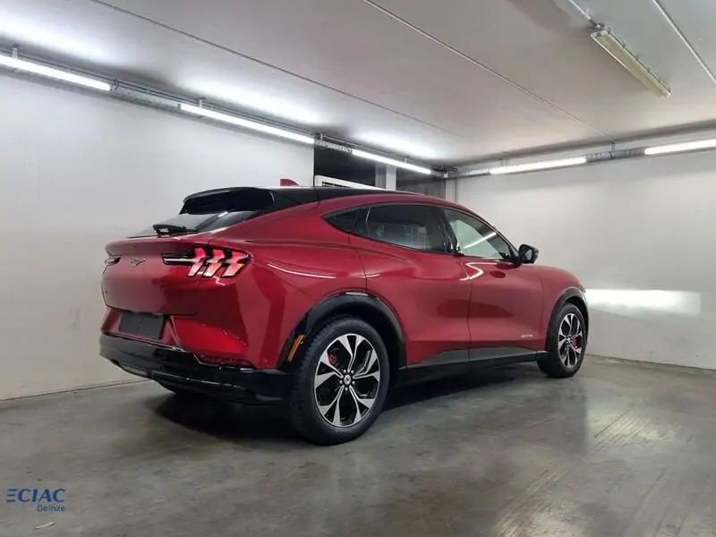 Nieuw Ford Mustang mach-e AWD 76kWh Standard Range 269pk/198kW - A1 7YF - "Rapid Red" Exclusieve metaalkleur 10