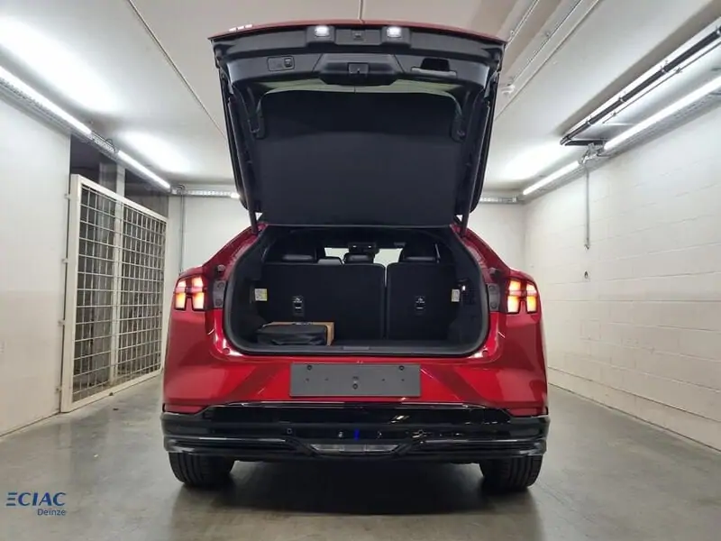 Nieuw Ford Mustang mach-e AWD 76kWh Standard Range 269pk/198kW - A1 7YF - "Rapid Red" Exclusieve metaalkleur 9