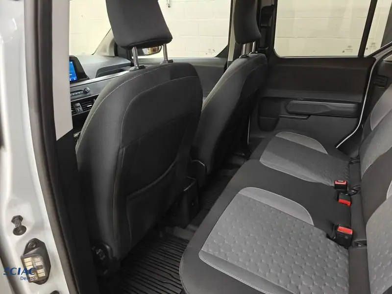 Occasie Ford V769 tourneo courier Titanium 1.0 Ecoboost 125pk / 92kw A7 PN4LQ - "Bursting Green" Metaalkleur 5