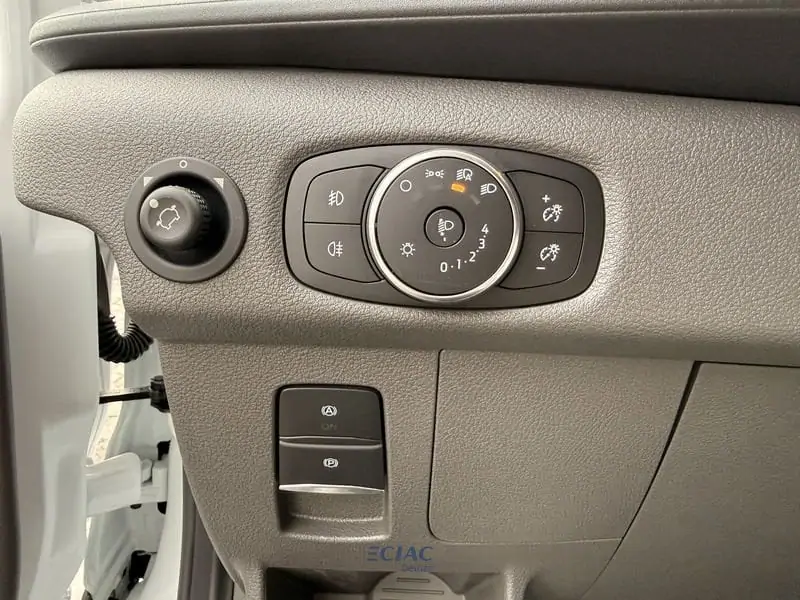 Nieuw Ford Transit 2t mca 350E Chassis enkele cabine L4 Trend M6 2.0 TD 130pk / 96kW N PN3GZ - "Frozen White" Speciale niet-metaalkleur 20