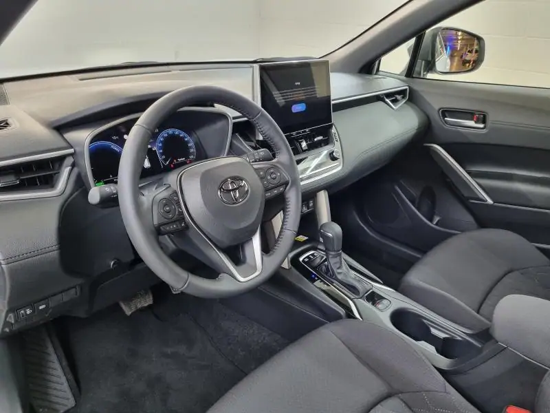 Occasie Toyota Corolla cross SUV 2.0 Hybrid 2WD CVT Style LHD 089 - WHITE PEARL MC 5