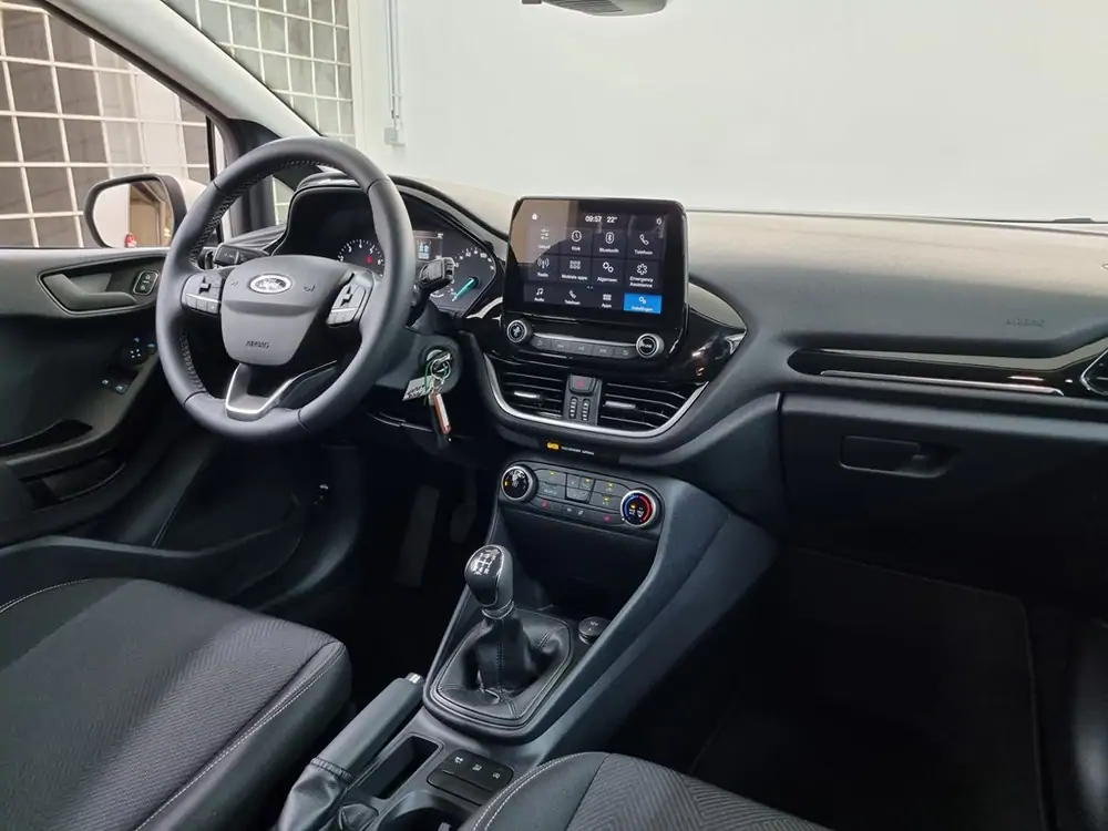Occasie Ford Fiesta mca Connected 1.1i 75pk / 55kW M5 BYM - Metaalkleur: Moondust Silver 14