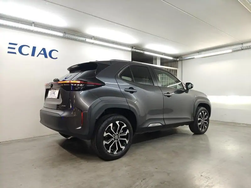 Occasie Toyota Yaris cross B-SUV 1.5 TNGA HEV 130 2WD CVT Executive 1G3 - Grey Metallic (1G3) 9