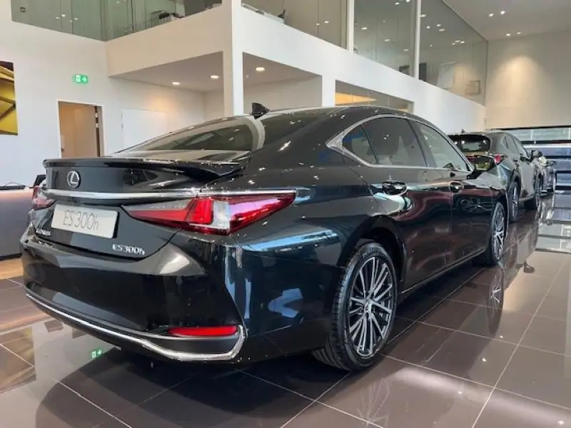 Occasie Lexus Es Sedan 2.5 TNGA HV CVT Base LHD 223 - Graphite Black 4