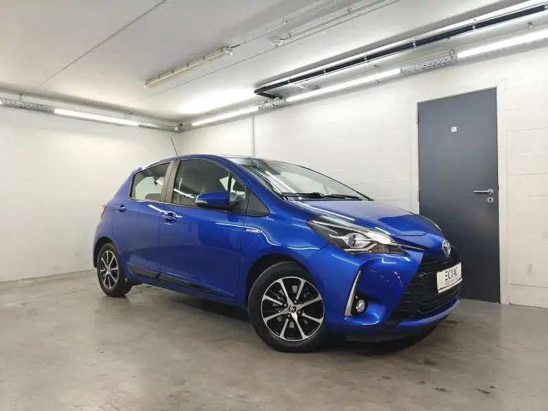 Occasie Toyota Yaris 5 d. 1,5 Hybrid e-CVT Comfort & Pack Y-C 8X2 - NEBULA BLUE METALLIC (8X2) 2