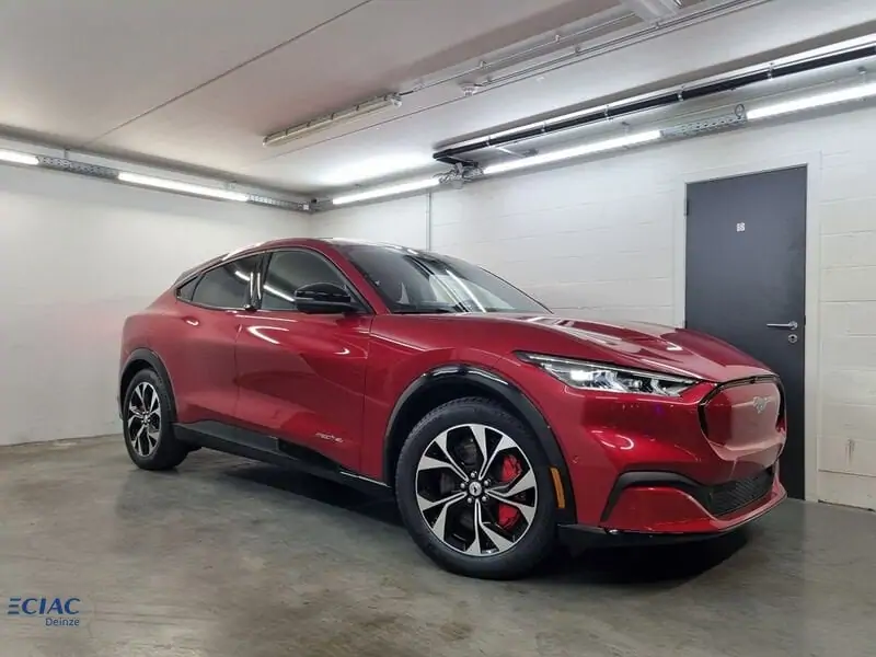 Nieuw Ford Mustang mach-e AWD 76kWh Standard Range 269pk/198kW - A1 7YF - "Rapid Red" Exclusieve metaalkleur 2